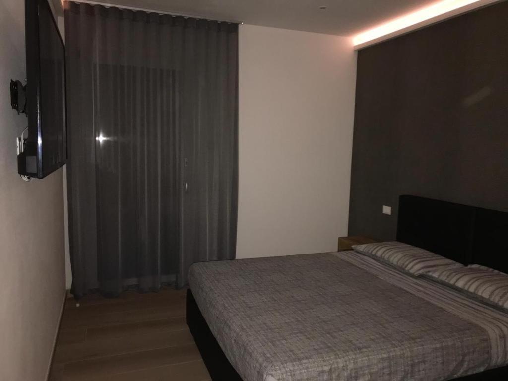Dimora Aurora Hotel Pastrengo Bagian luar foto