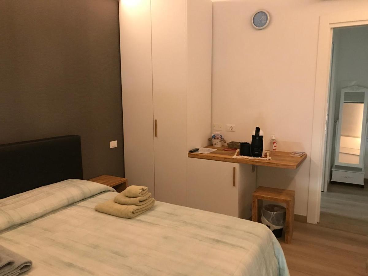Dimora Aurora Hotel Pastrengo Bagian luar foto